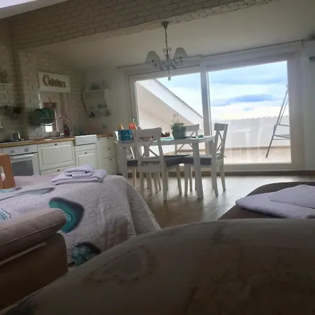 Bed and Breakfast Chic & Beauty