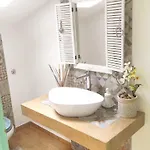 Chic & Beauty Bed & Breakfast 3*